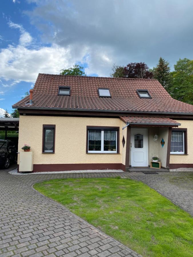 Ferienwohnung Zum Schloß Halbe Exterior foto